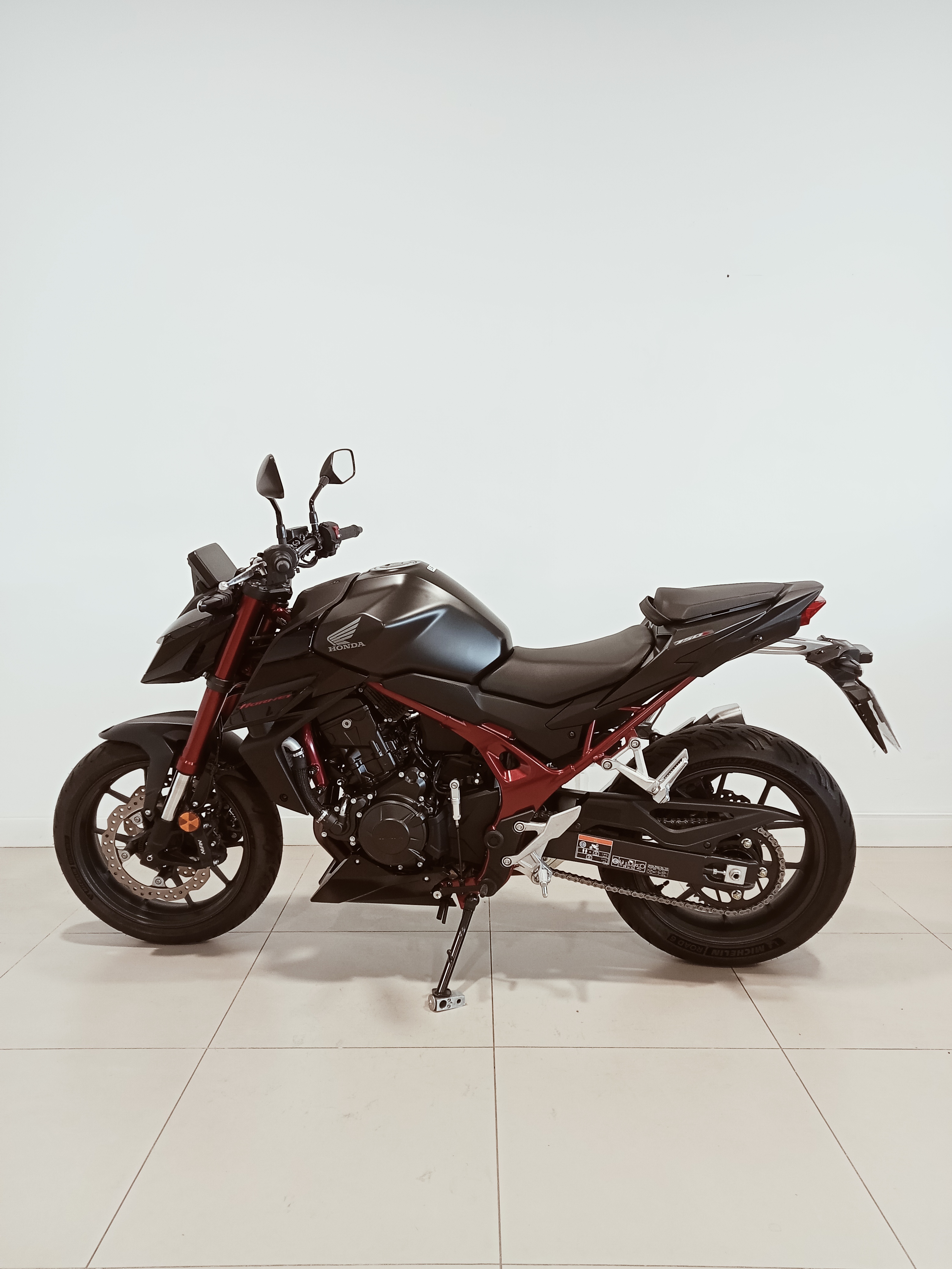 Honda Hornet 750 E-Clutch